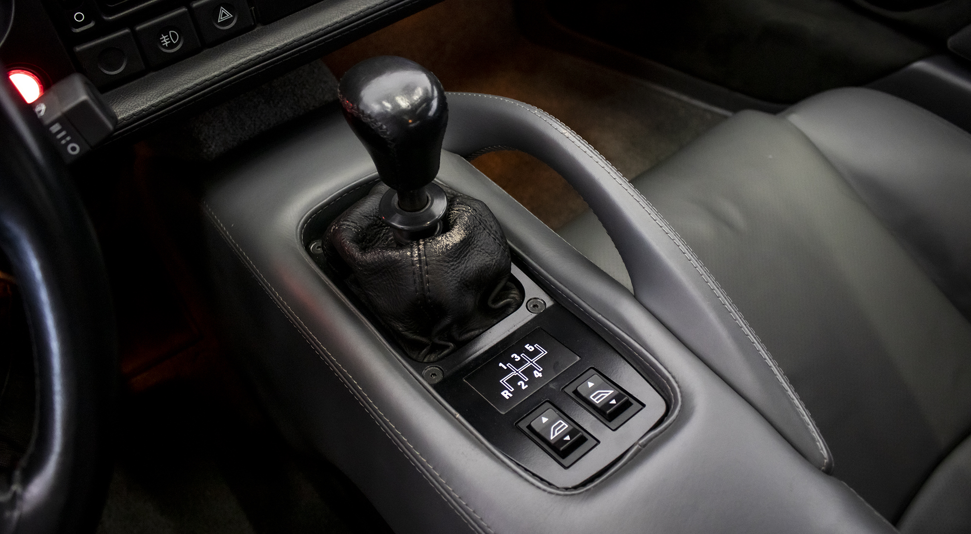 1993 JAGUAR XJ220, 3/14