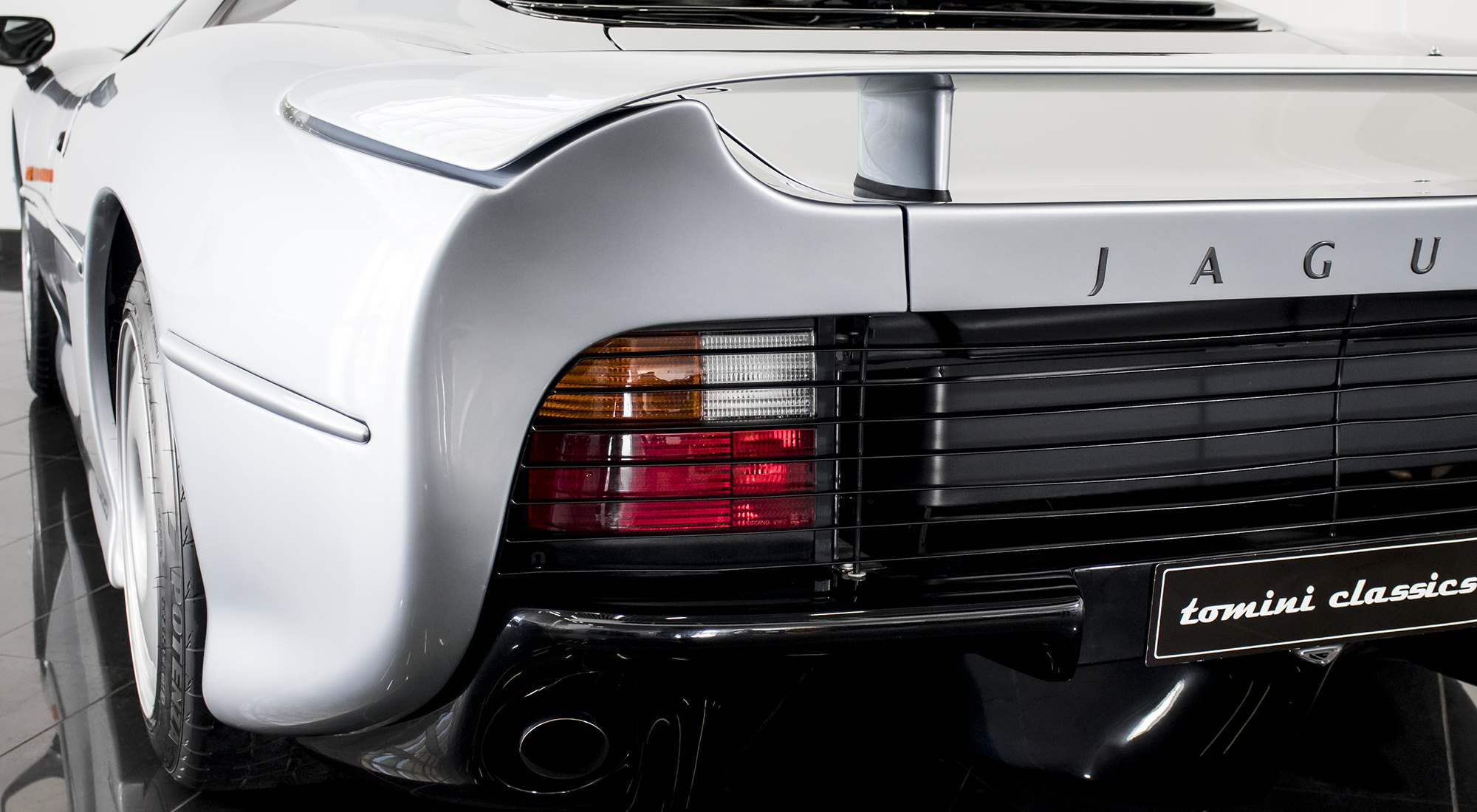 1993 JAGUAR XJ220, 6/14