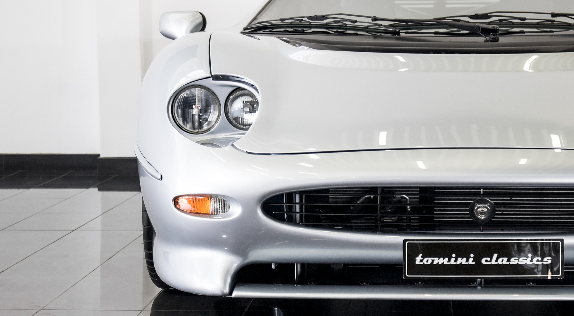 1993 JAGUAR XJ220, 9/14