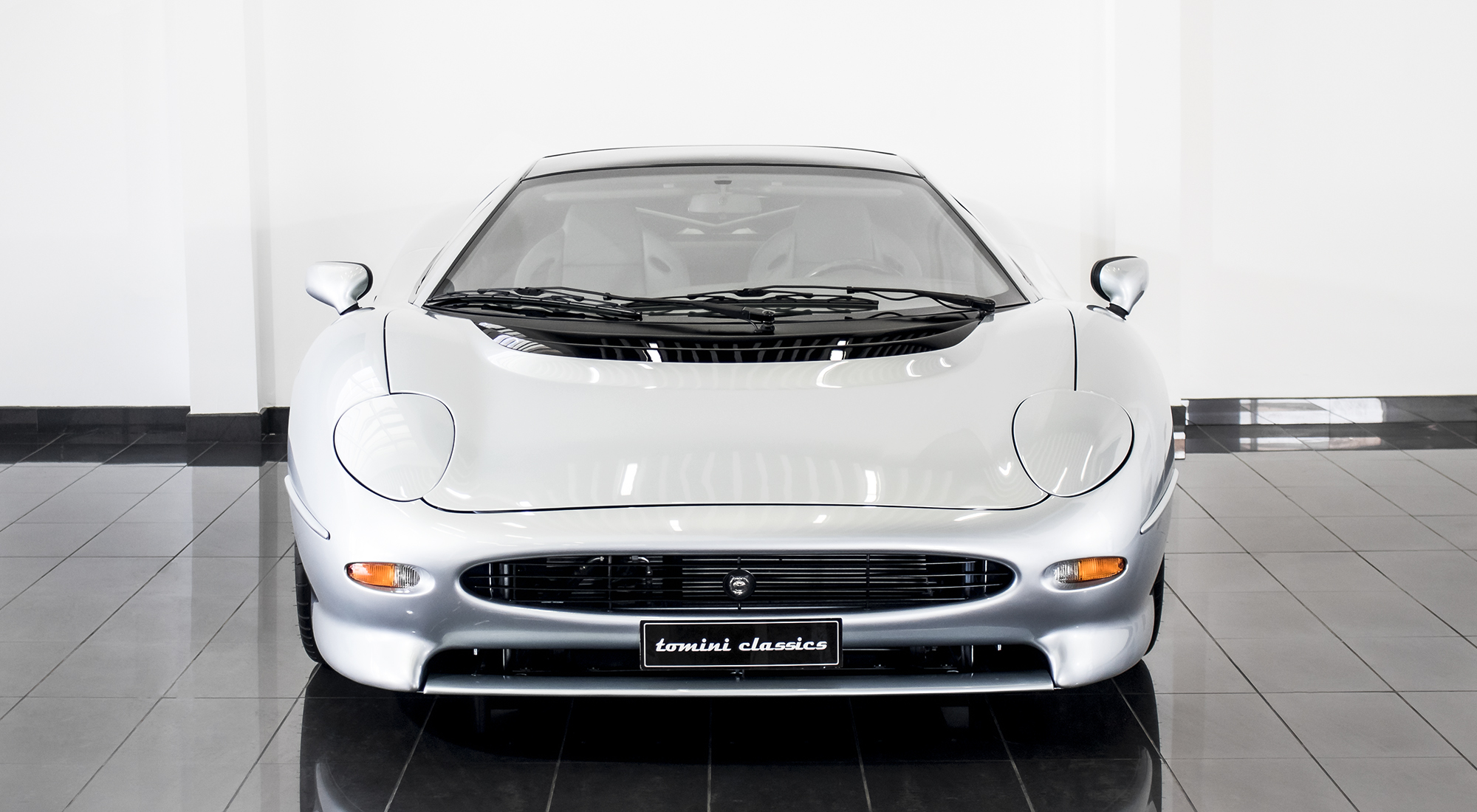 1993 JAGUAR XJ220, 13/14