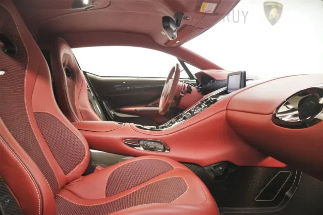 2011 Aston Martin One-77 interior, seats