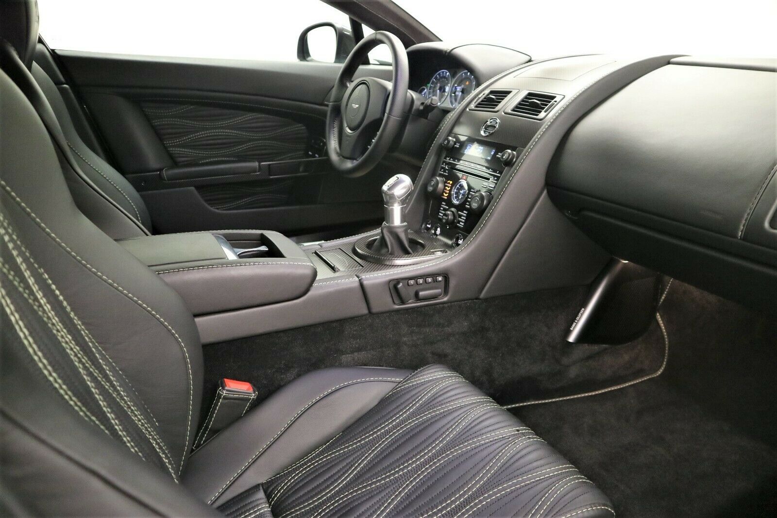 2013 ASTON MARTIN V12 ZAGATO, 2/9