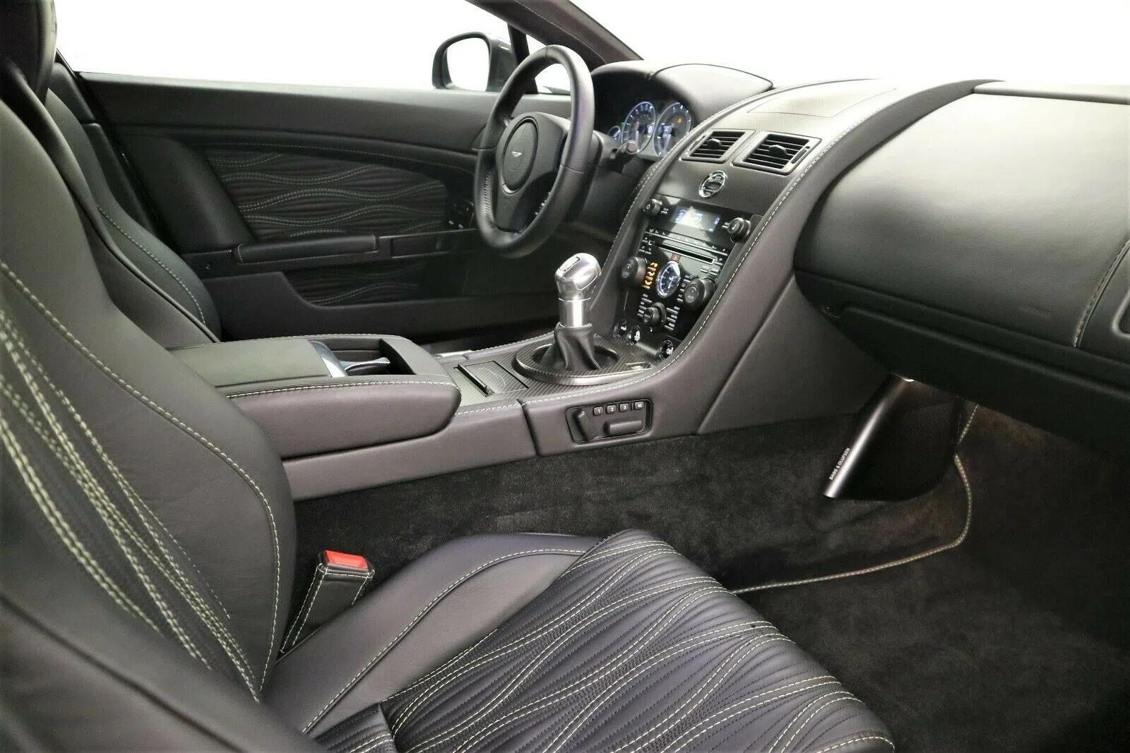 2013 Aston Martin V12 Zagato interior