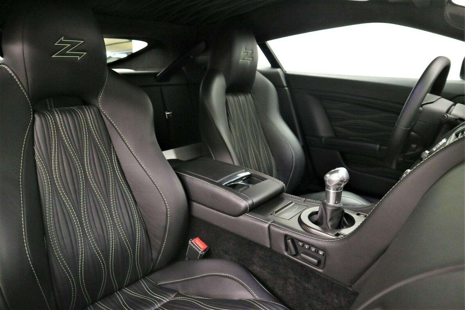 2013 ASTON MARTIN V12 ZAGATO, 3/9