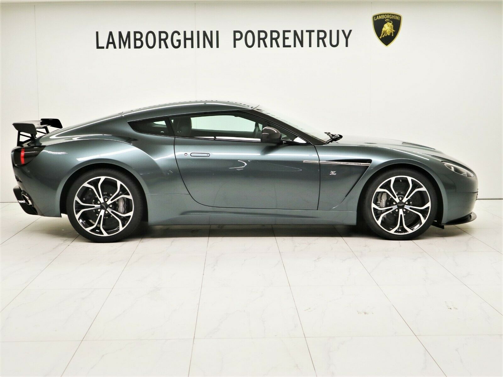 2013 ASTON MARTIN V12 ZAGATO, 7/9