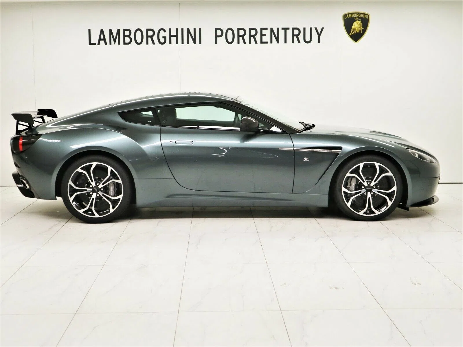 2013 Aston Martin V12 Zagato for sale, exterior