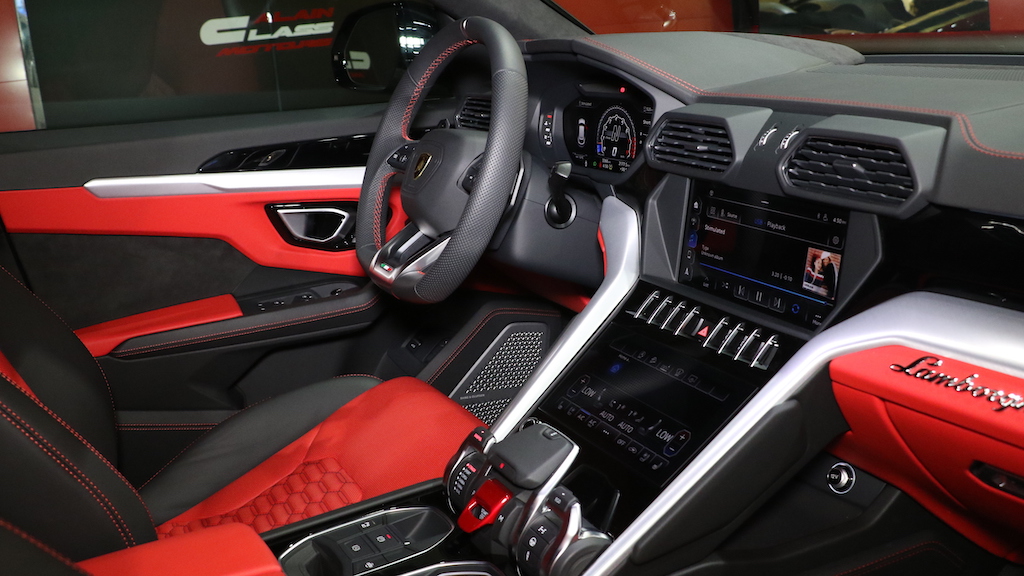 2019 LAMBORGHINI Urus, 2/20