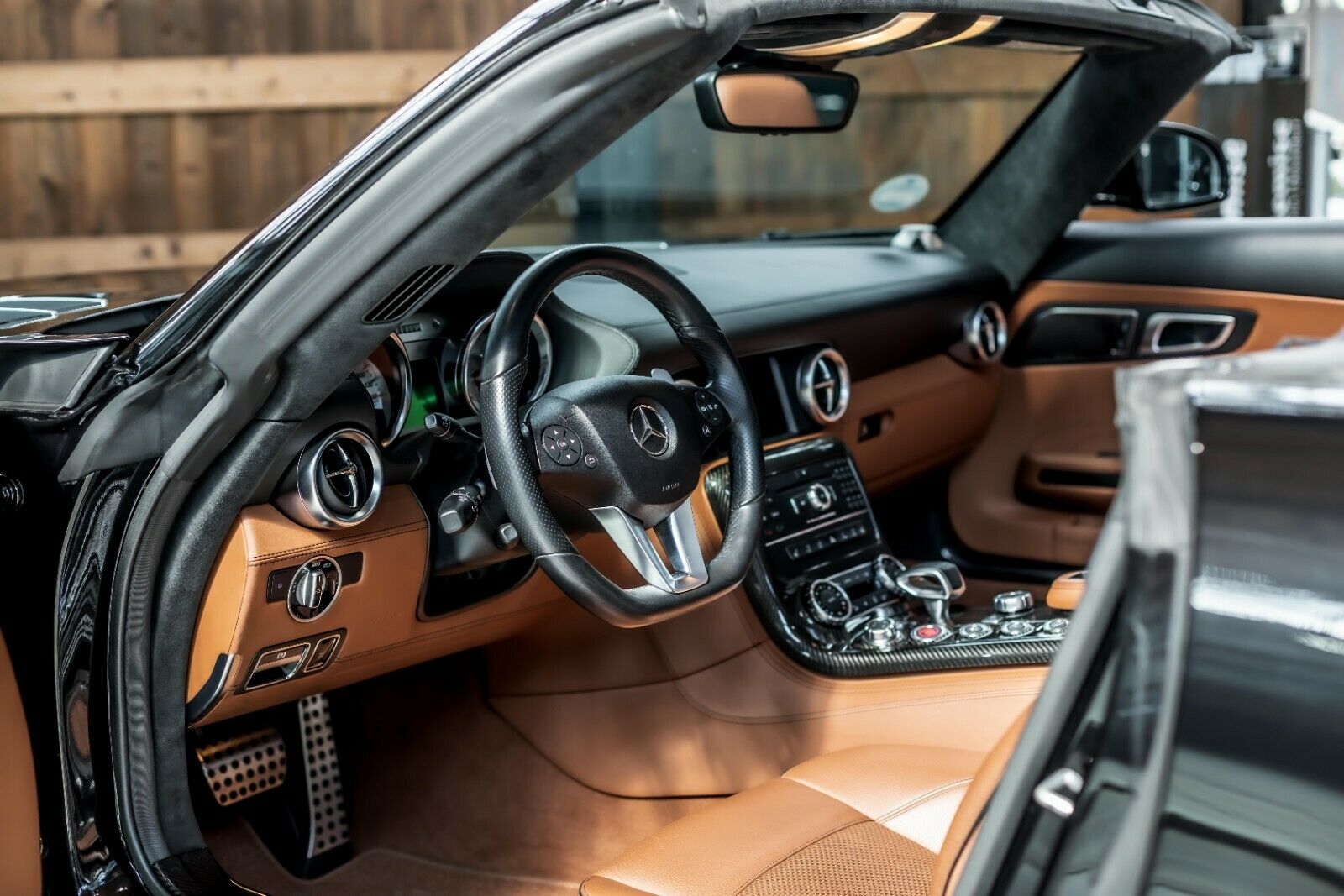 2016 Mercedes Benz SLS AMG Roadster, 2/20