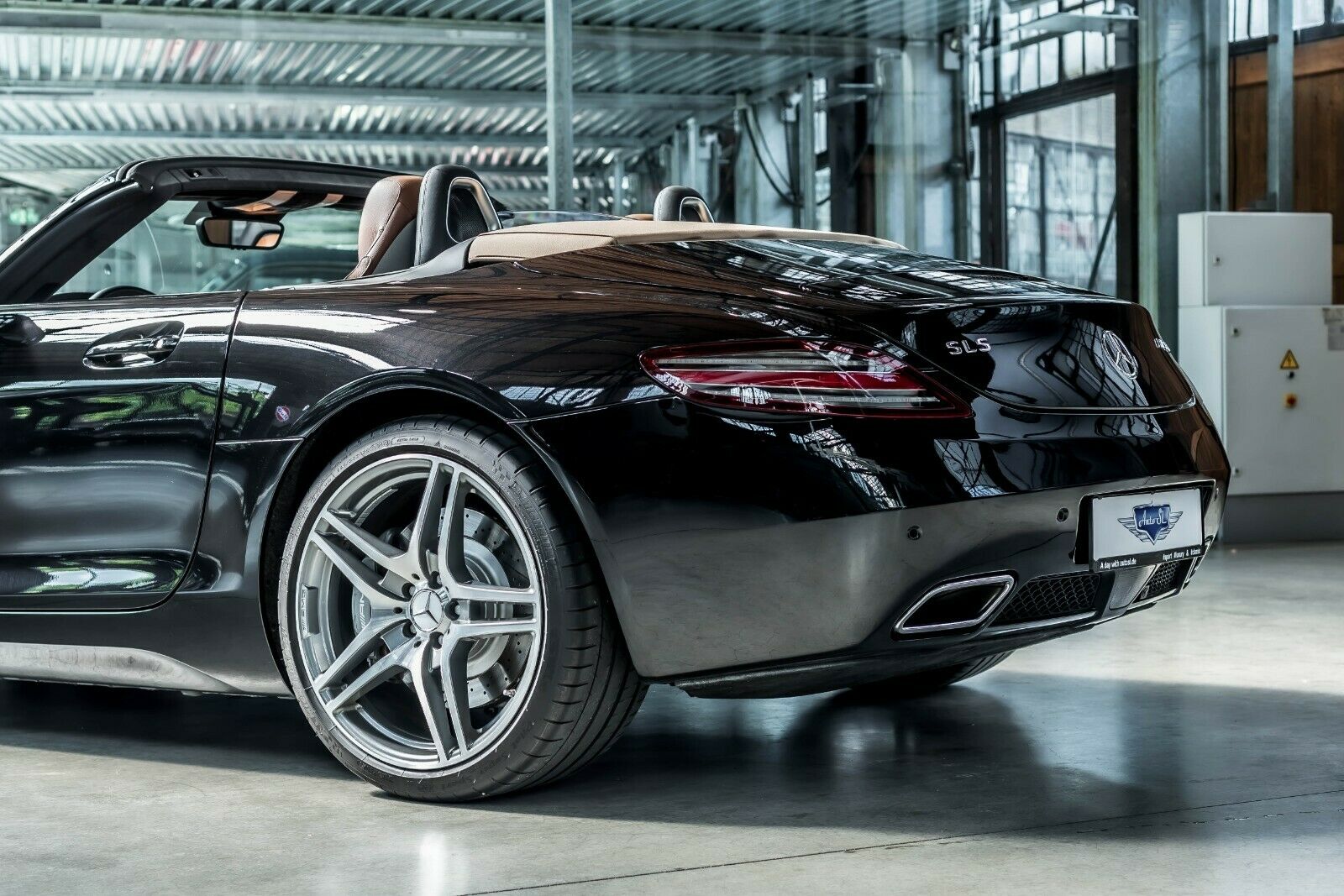2016 Mercedes Benz SLS AMG Roadster, 7/20