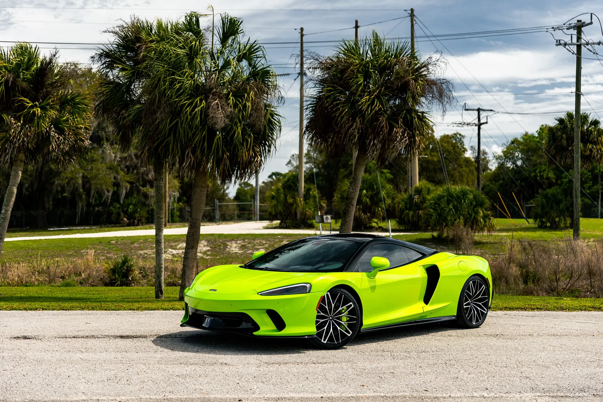 2022 McLaren GT