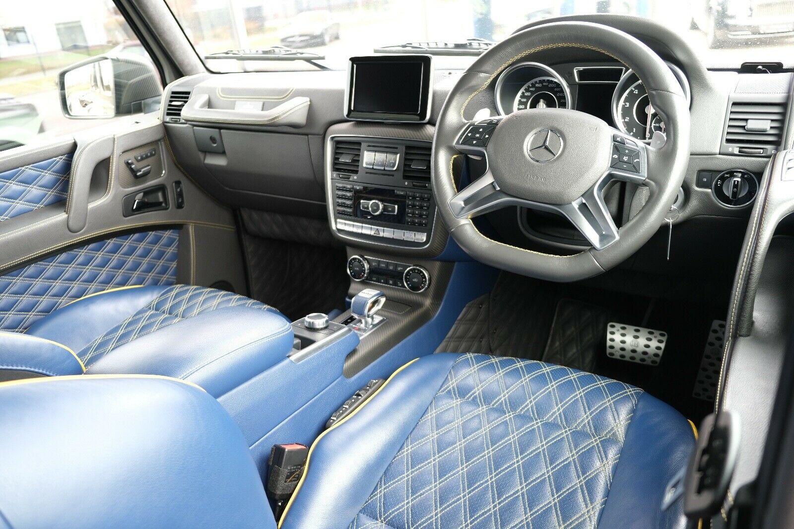 2015 BRABUS G 700 6x6, 2/16