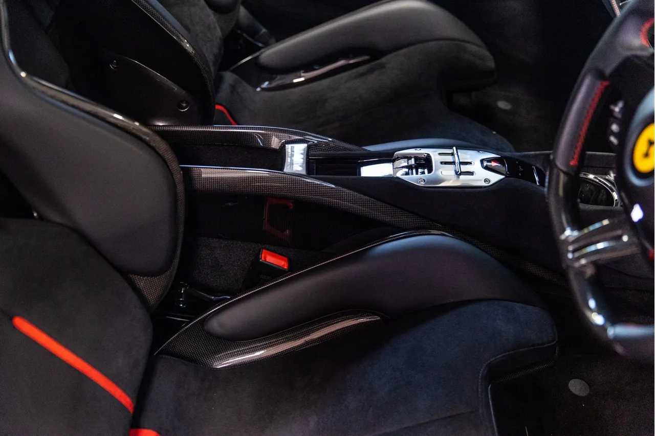 2021 Ferrari SF90, 16/20