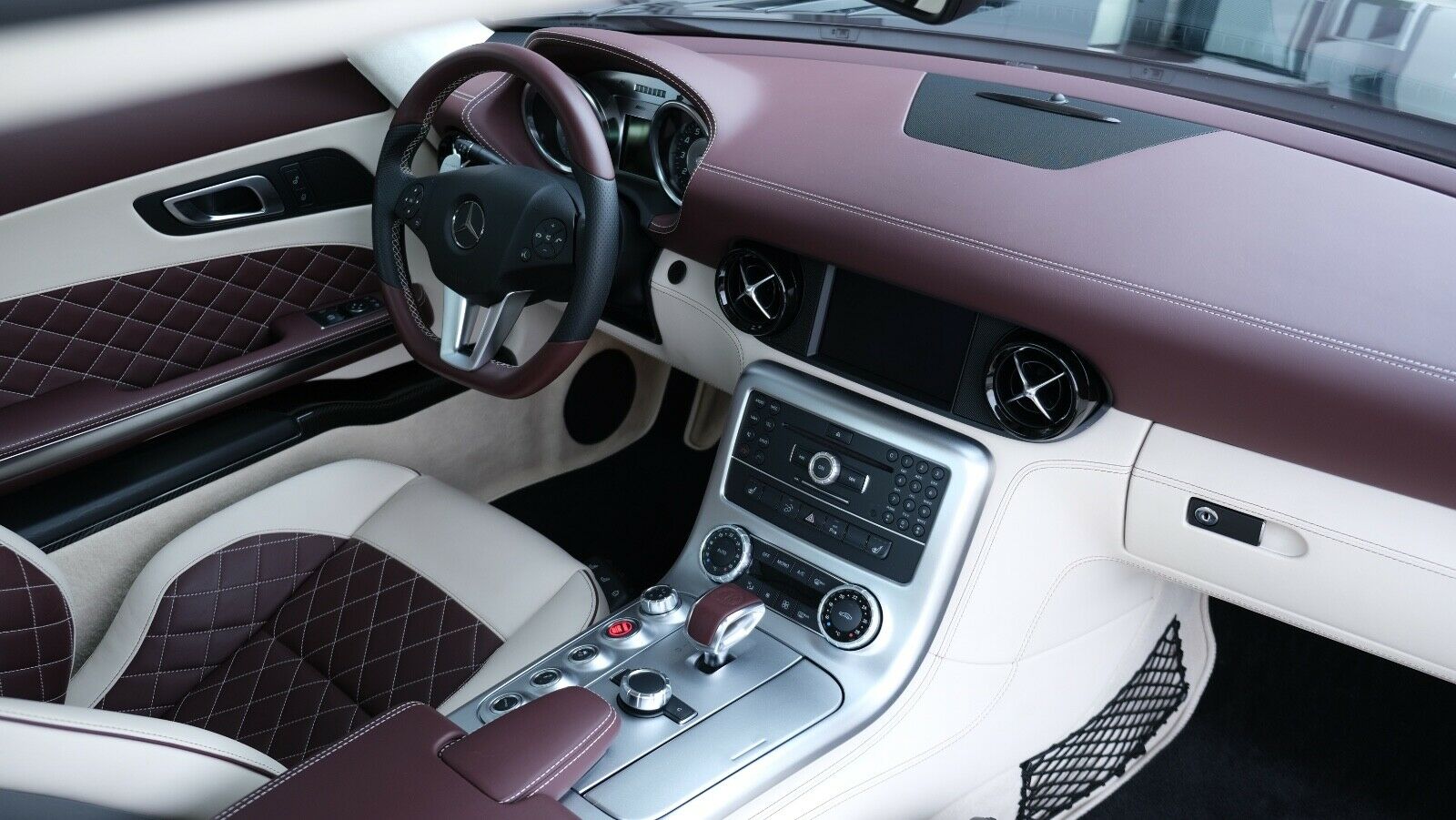 2013 Mercedes-Benz SLS AMG GT Designo, 7/13