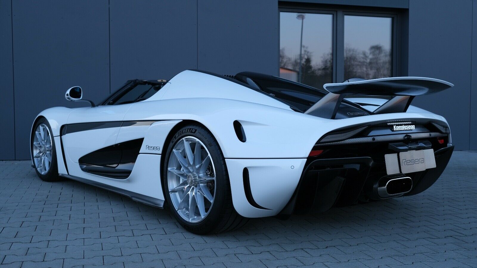 2022 Koenigsegg Regera, 2/8