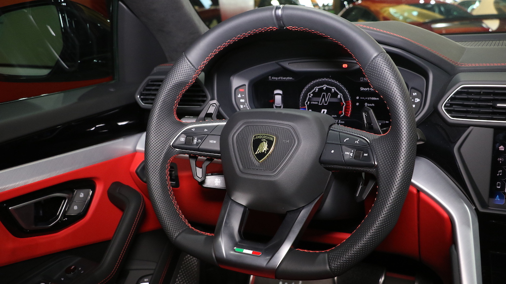 2019 LAMBORGHINI Urus, 18/20