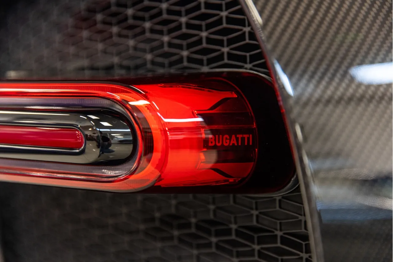 2019 Bugatti Chiron Sport 110 ANS, 13/20