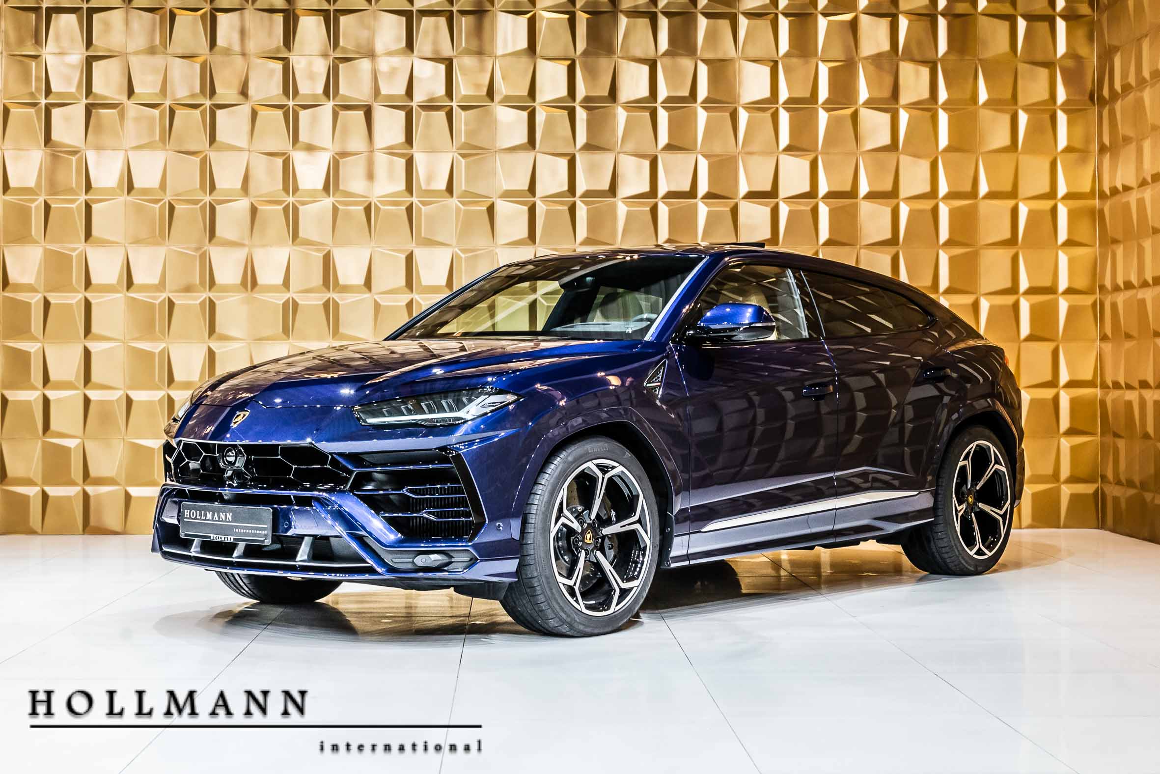 2018 Lamborghini Urus, 2/20