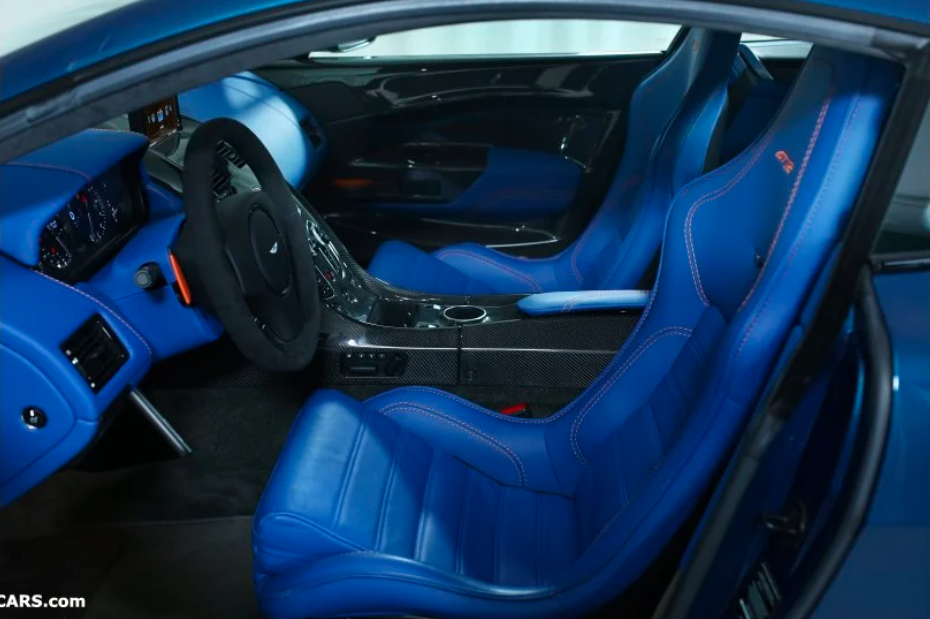 2016 Aston Martin Vantage GT12, 3/10
