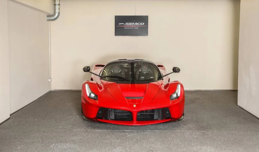 2016 FERRARI LAFERRARI