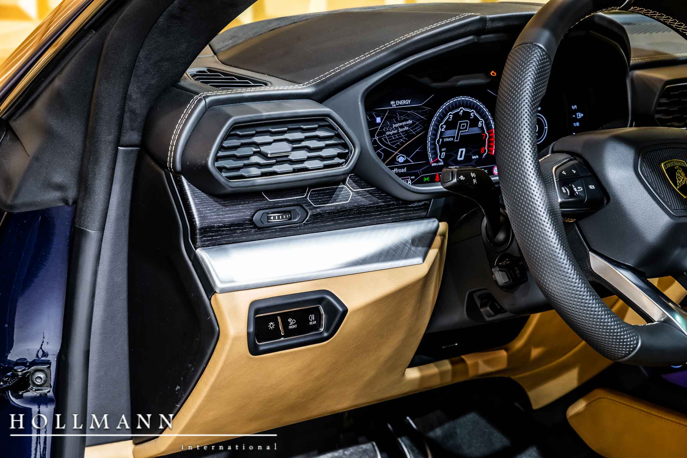 2018 Lamborghini Urus, 19/20