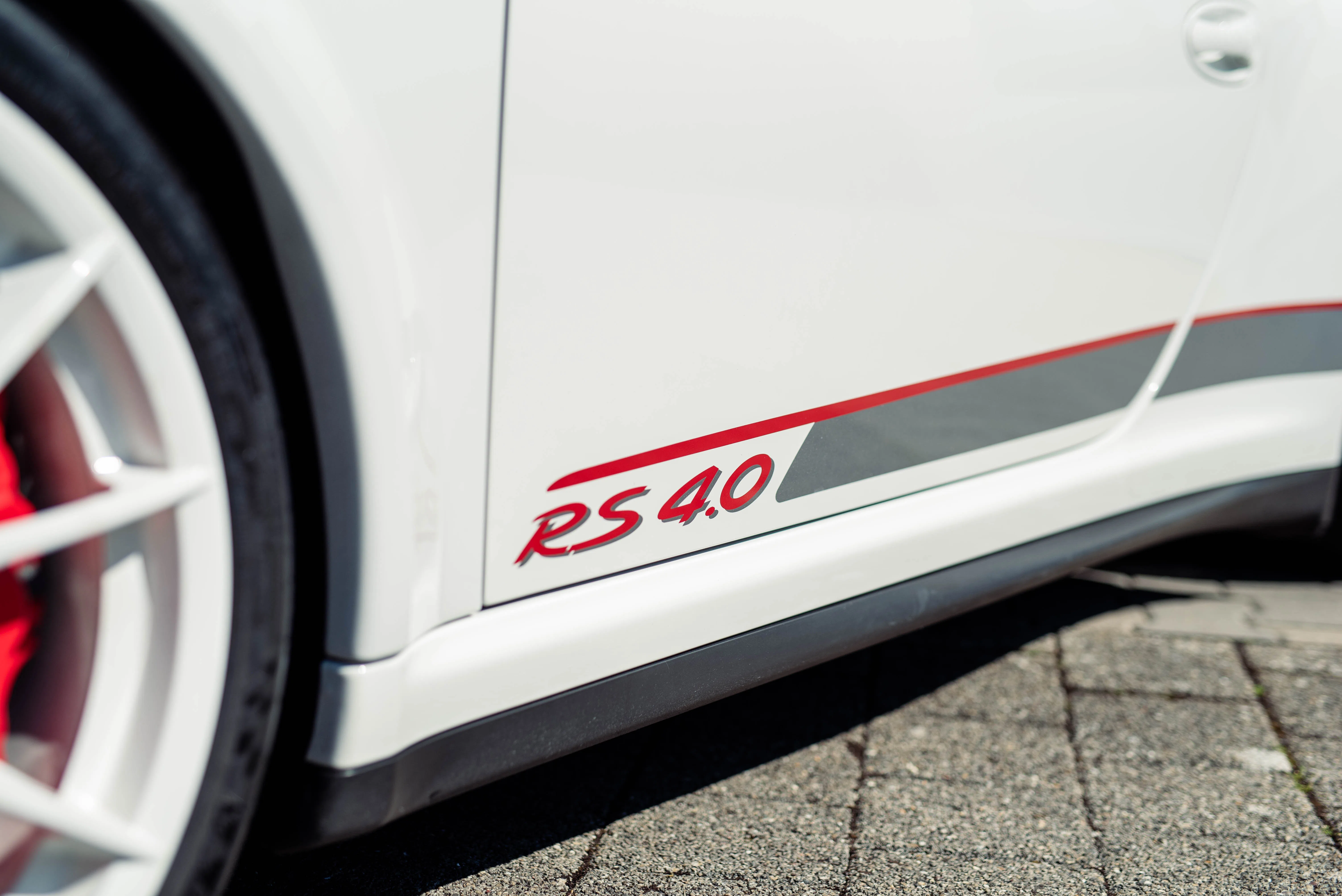 2011 Porsche 997 GT3 RS 4.0, side profile