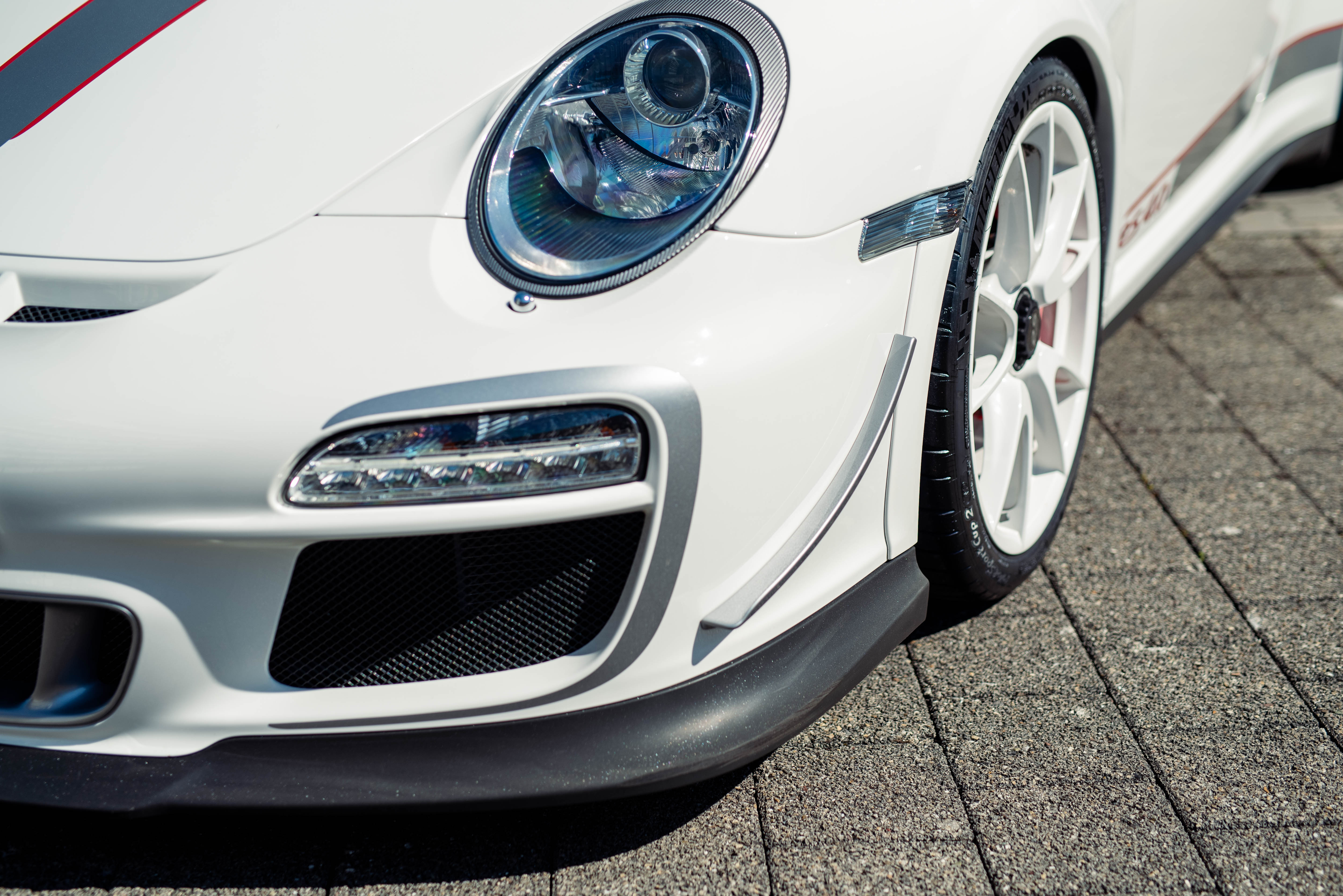 2011 Porsche 997 GT3 RS 4.0, 15/19
