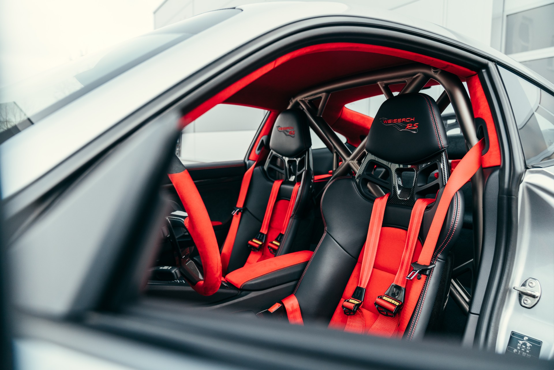 2018 Porsche 991.2 GT2 RS Weissach, 3/17