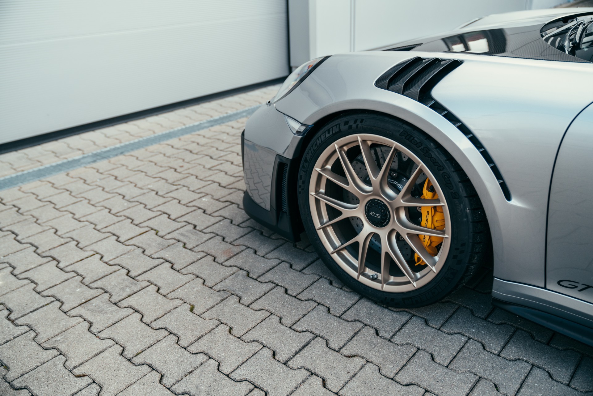 2018 Porsche 991.2 GT2 RS Weissach, 14/17