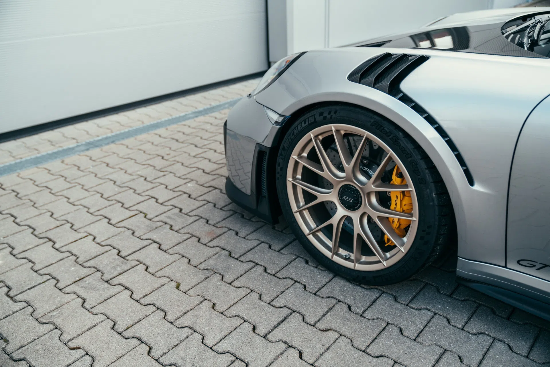 2018 Porsche 991.2 GT2 RS Weissach wheel
