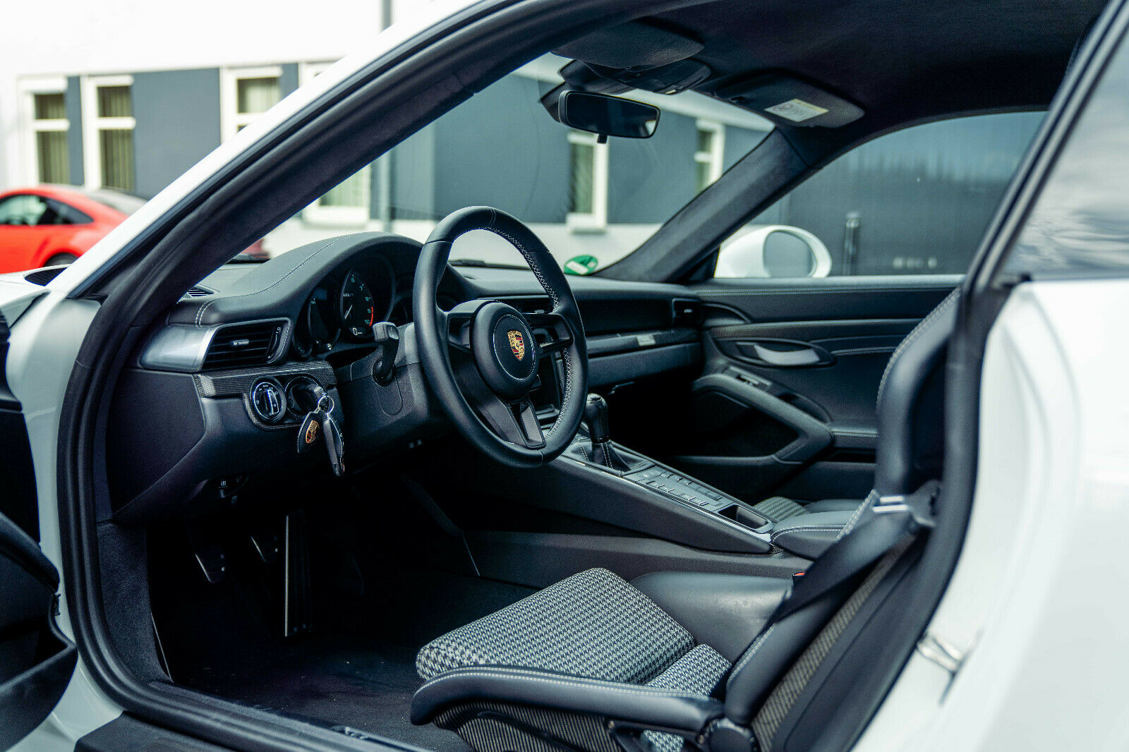2016 Porsche 911 R, 4/19