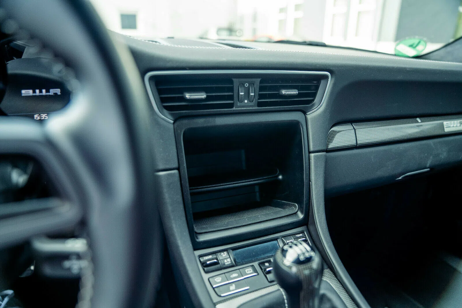 2016 Porsche 911 R interior