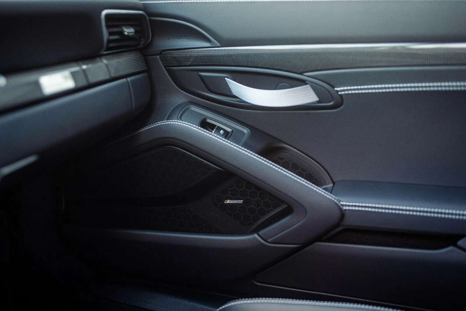 2016 Porsche 911 R interior, door panel