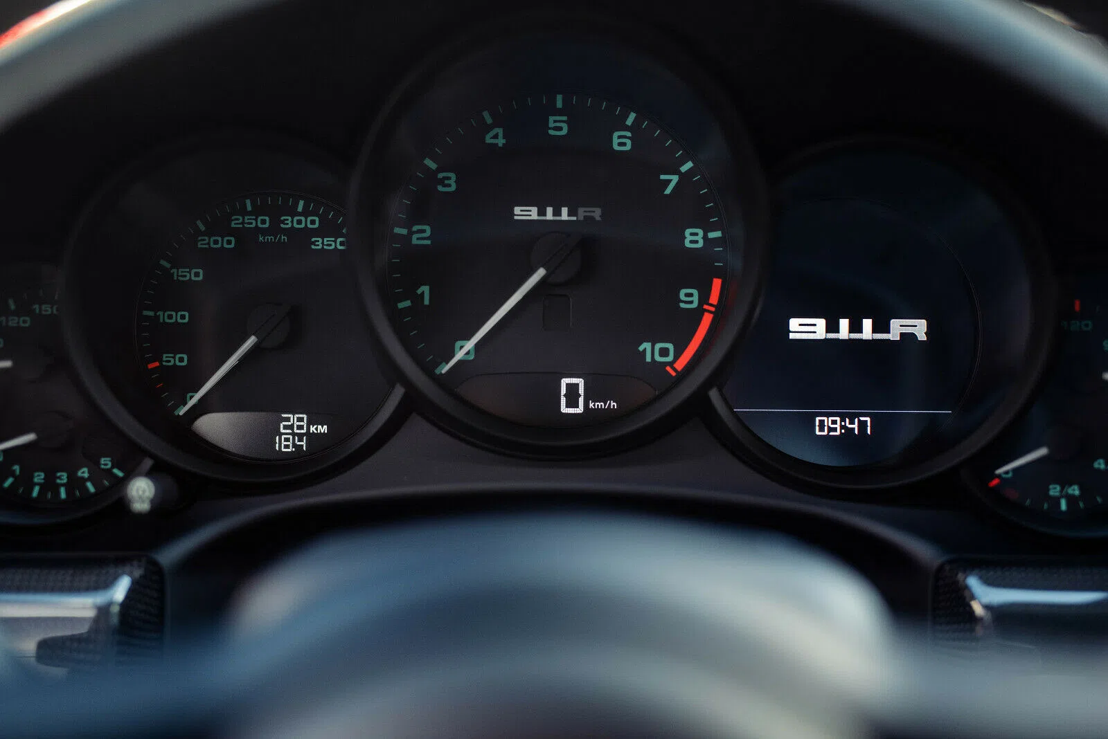 2016 Porsche 911 R interior