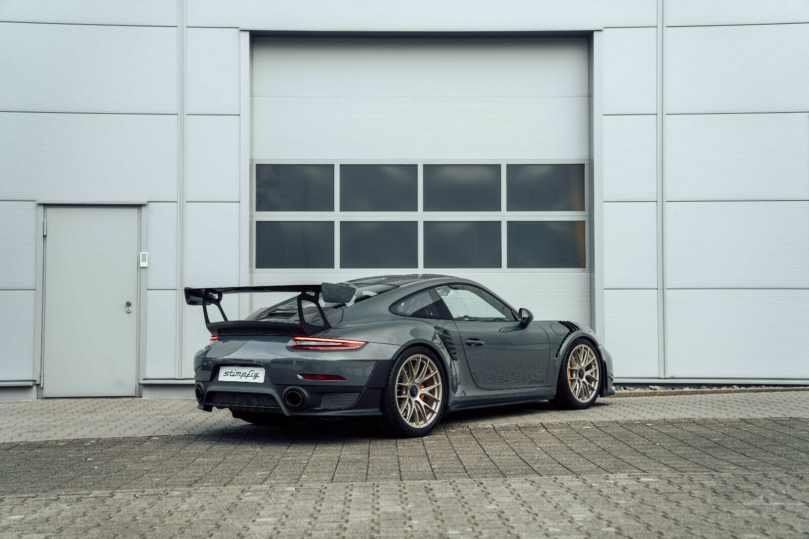 2018 Porsche 991 GT2 RS Weissach, 17/20