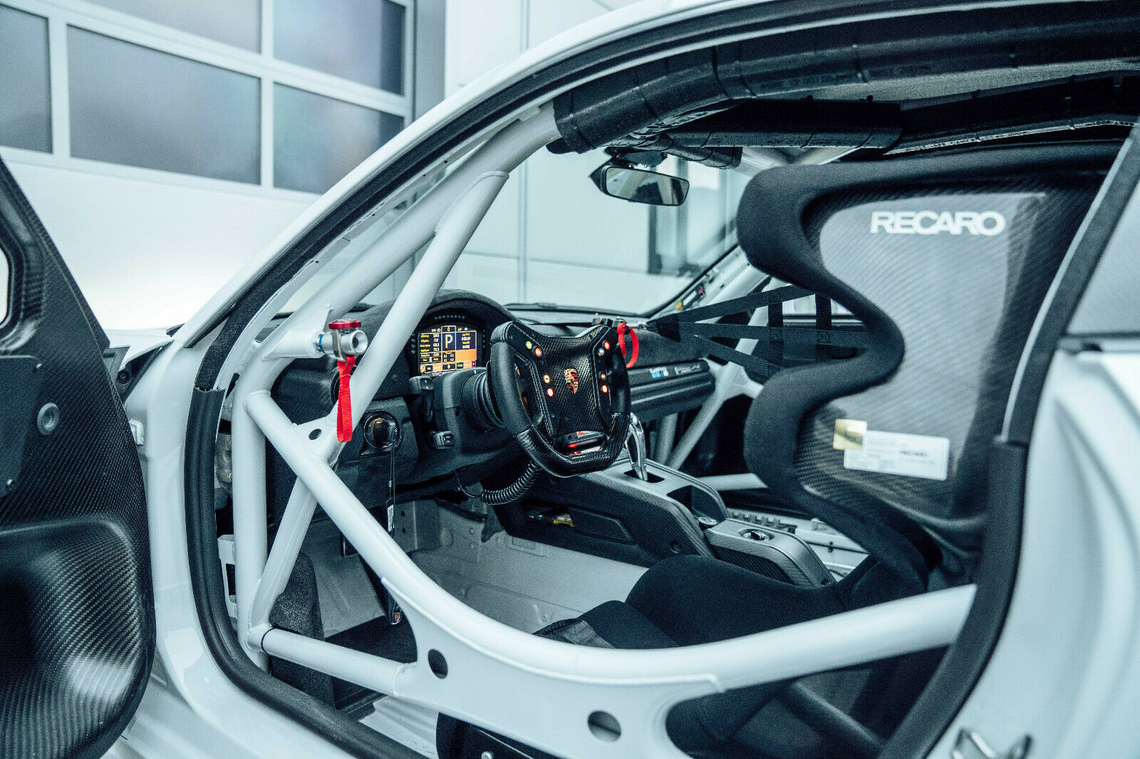 2019 Porsche 911 GT2 RS Clubsport, 2/20