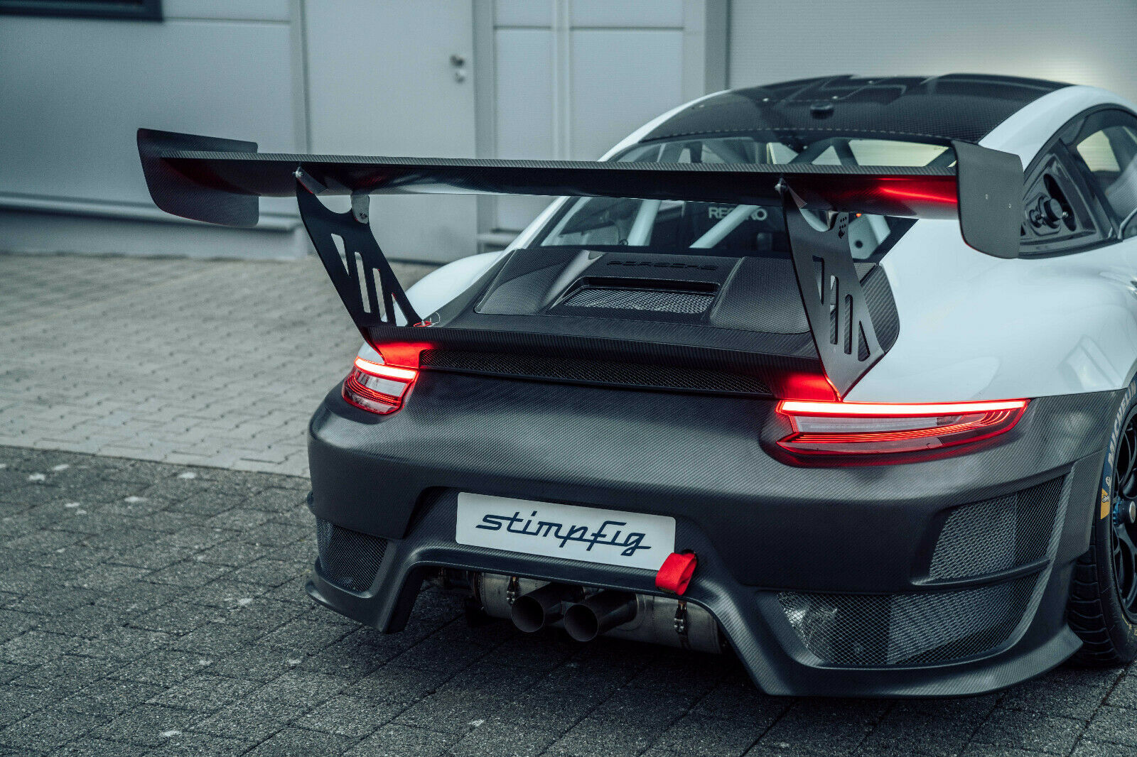 2019 Porsche 911 GT2 RS Clubsport, 13/20