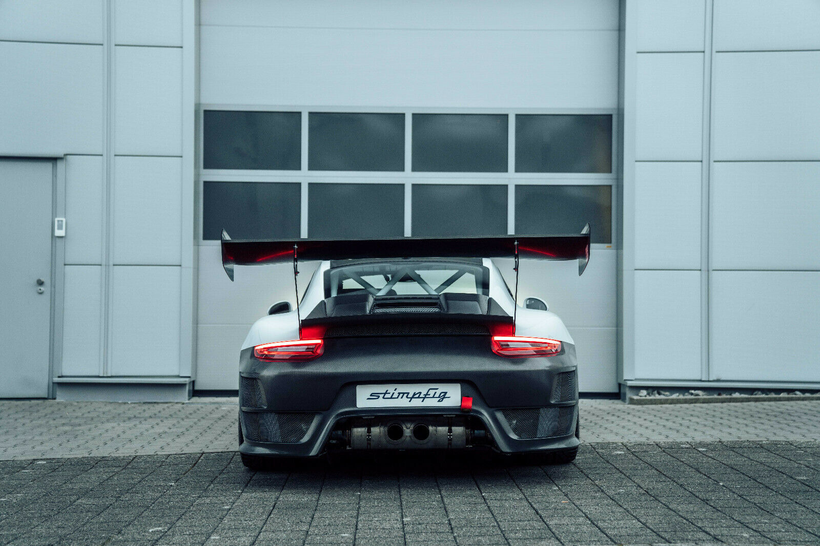 2019 Porsche 911 GT2 RS Clubsport, 18/20