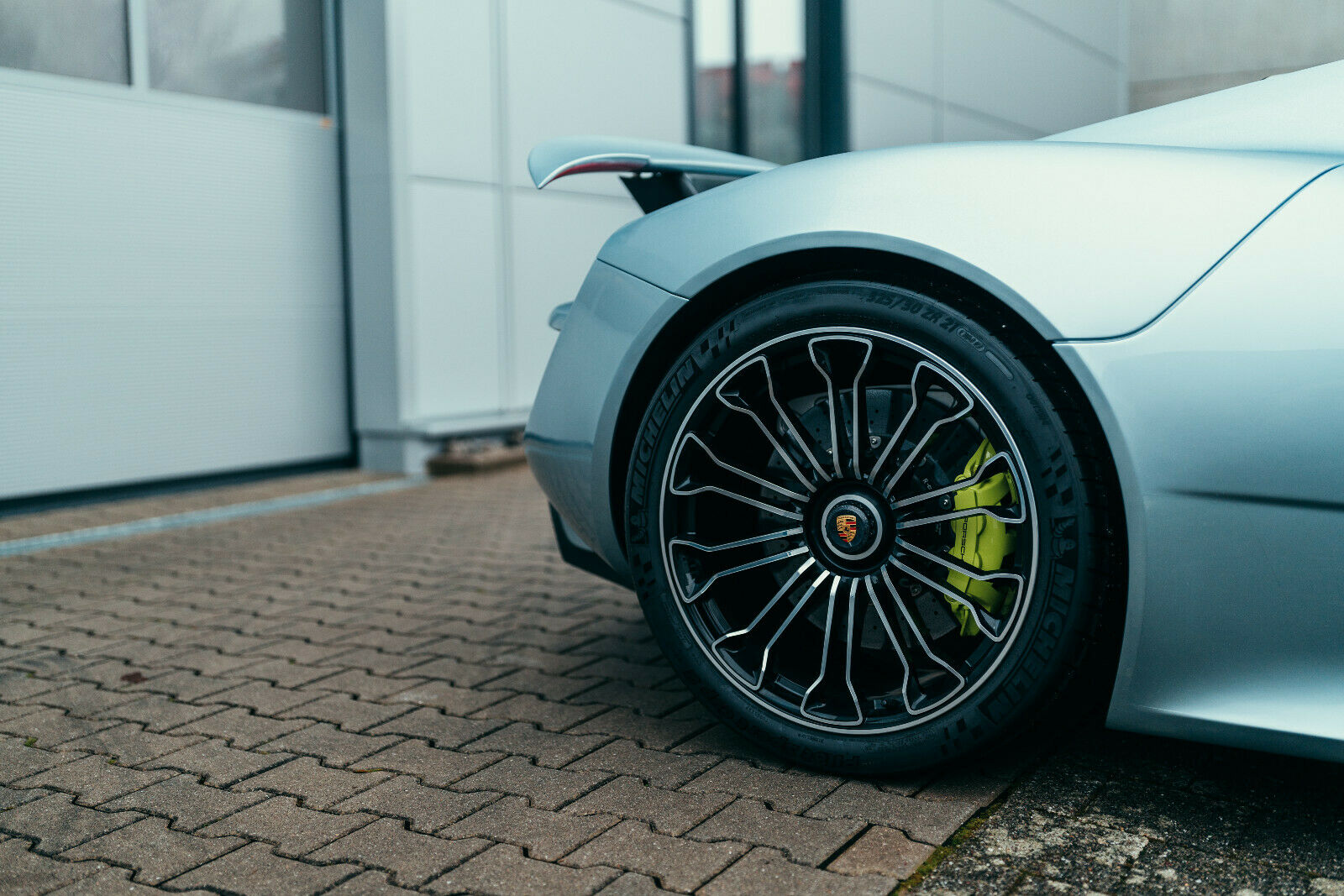 2015 Porsche 918 Spyder, 13/19