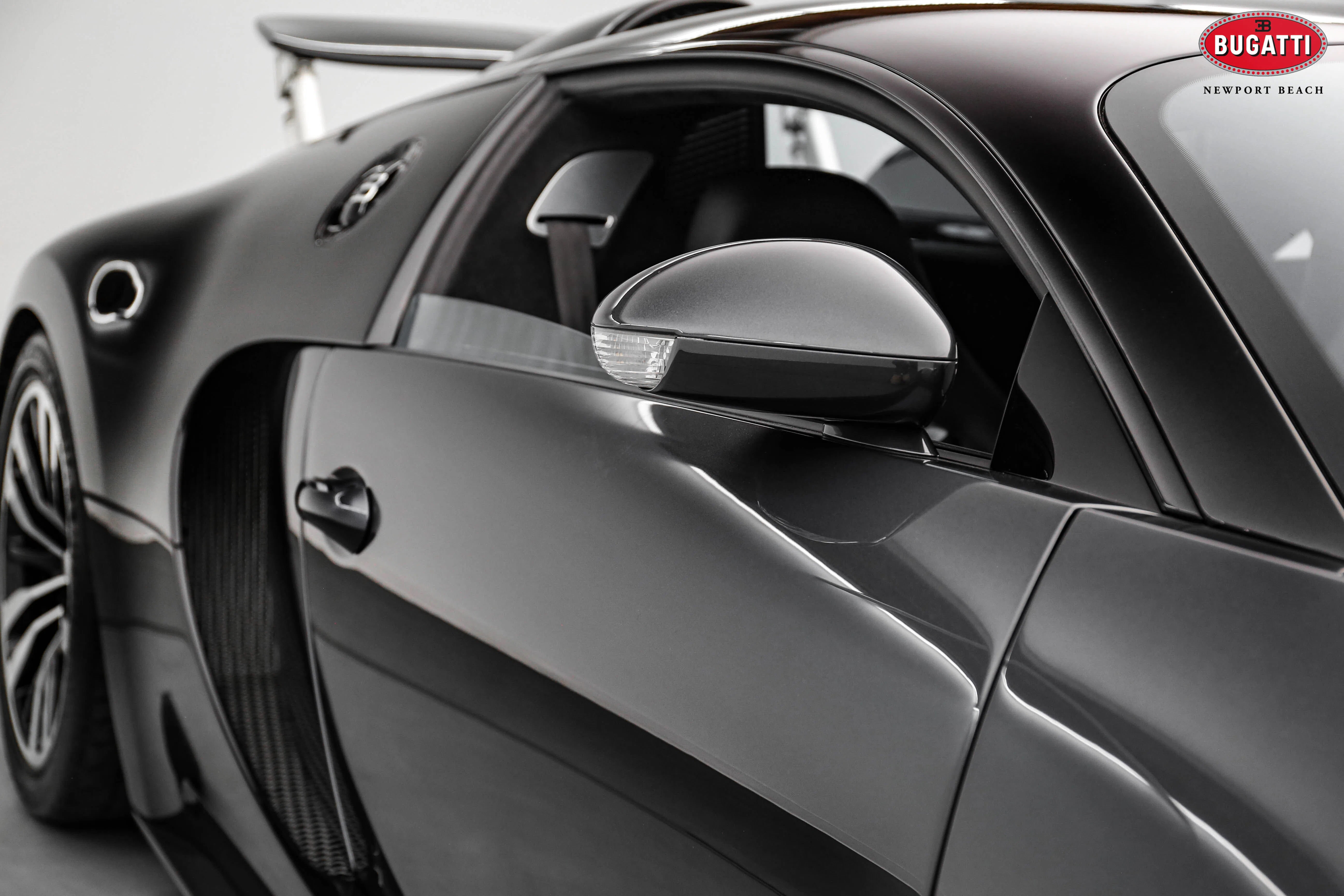 2010 Bugatti Veyron interior, door panel, Black/Fireglow