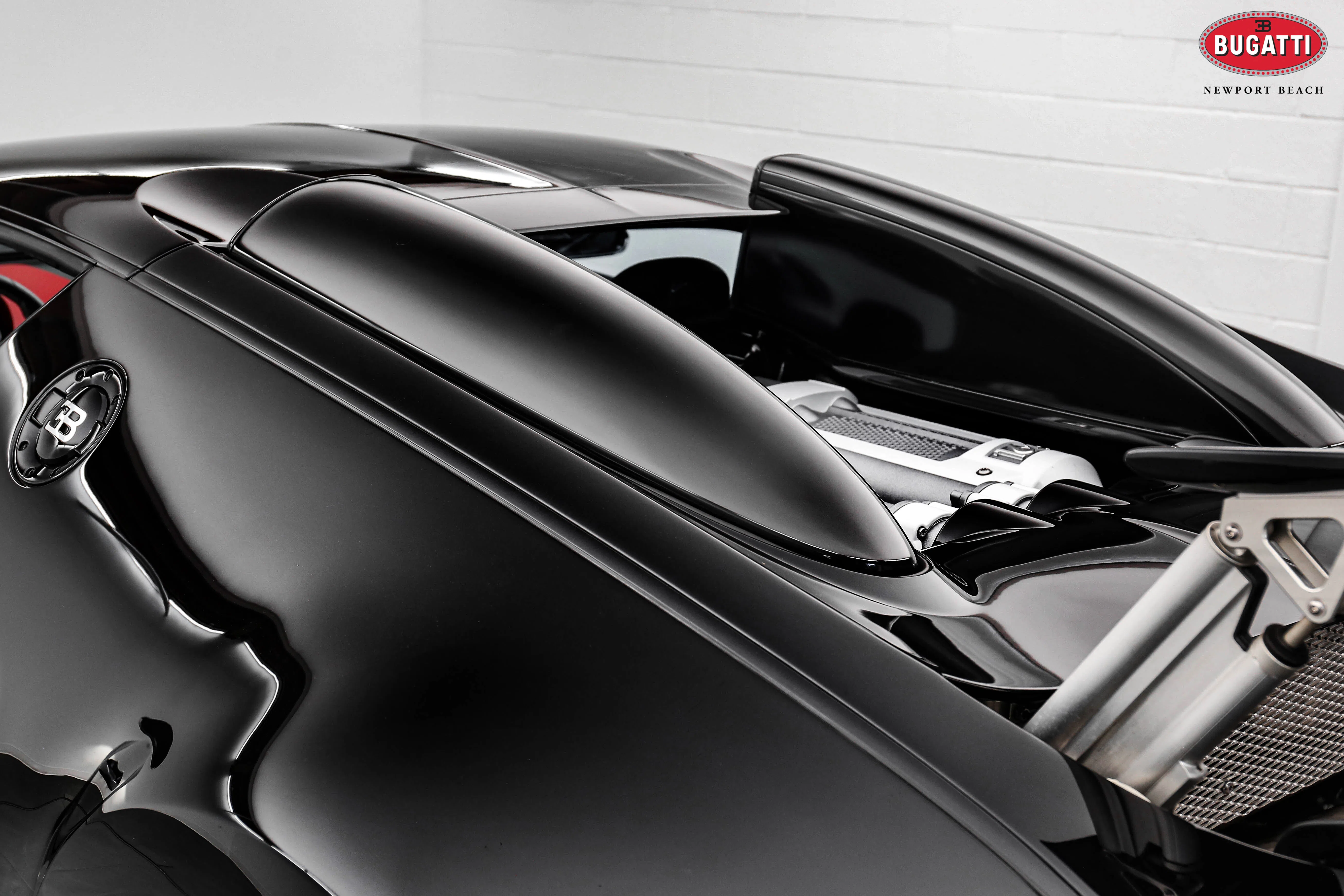 2010 Bugatti Veyron for sale, exterior, Black/Titanium Grey Metallic