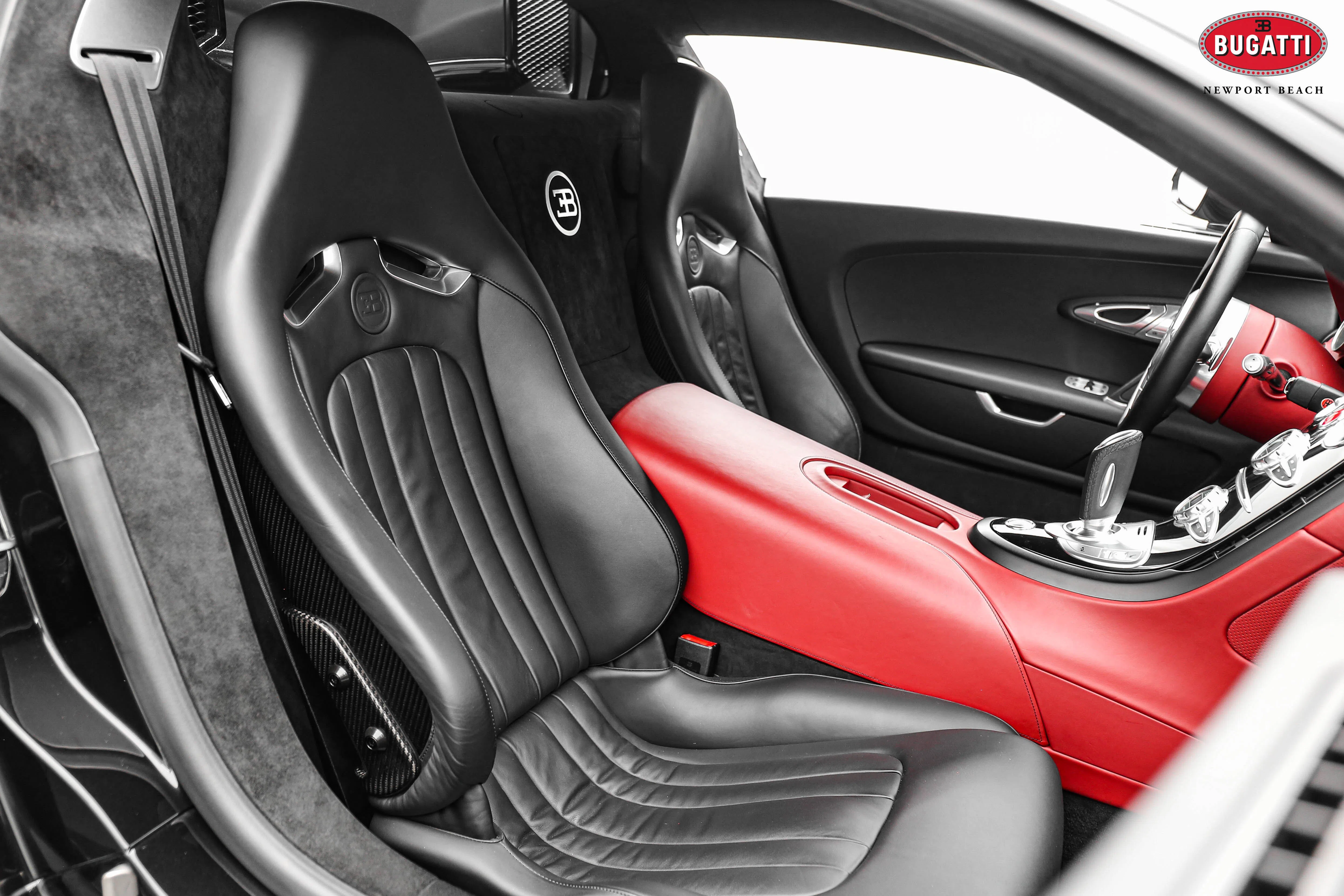 2010 Bugatti Veyron interior, seats, Black/Fireglow