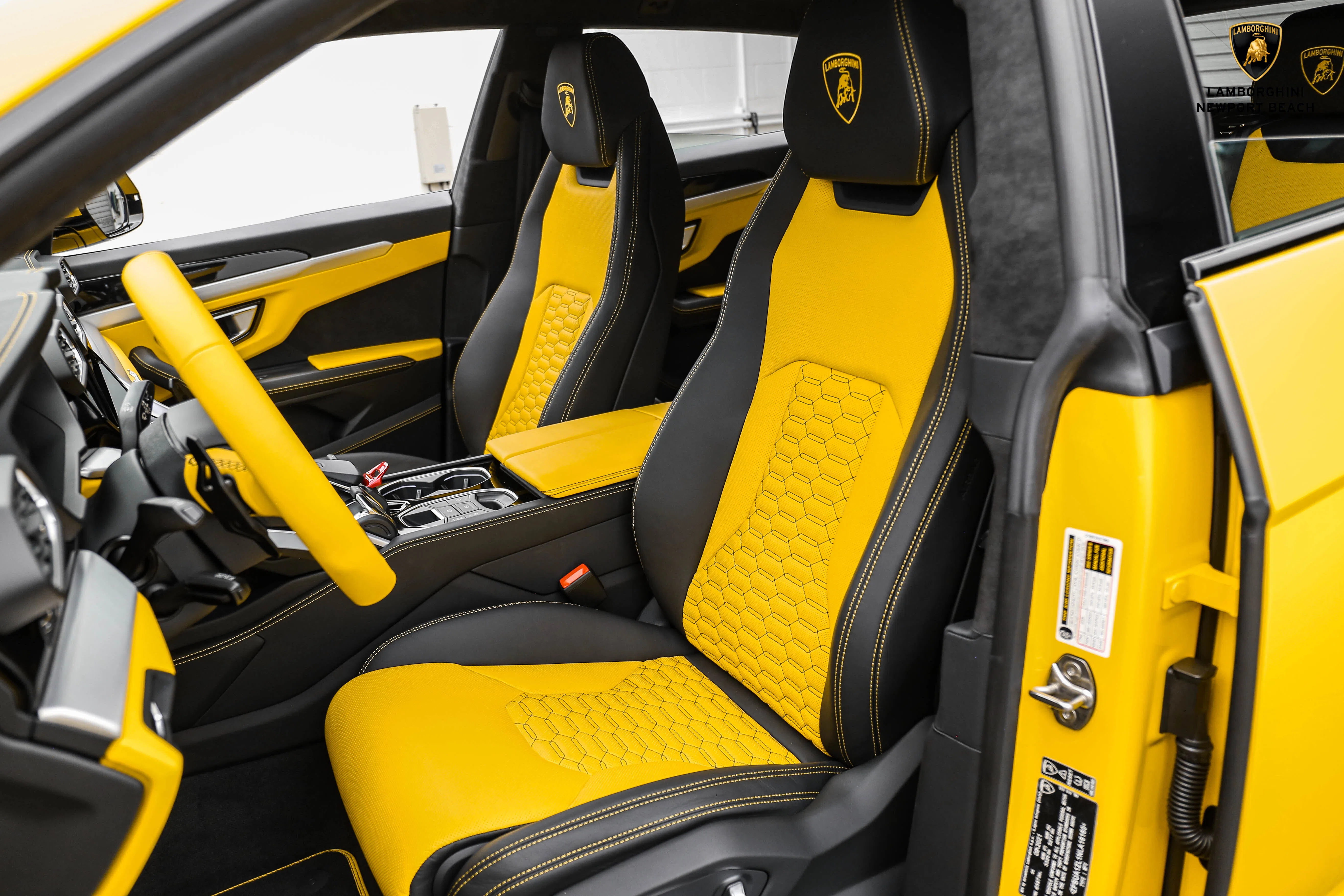 2022 Lamborghini Urus interior, seats, Nero Ade
