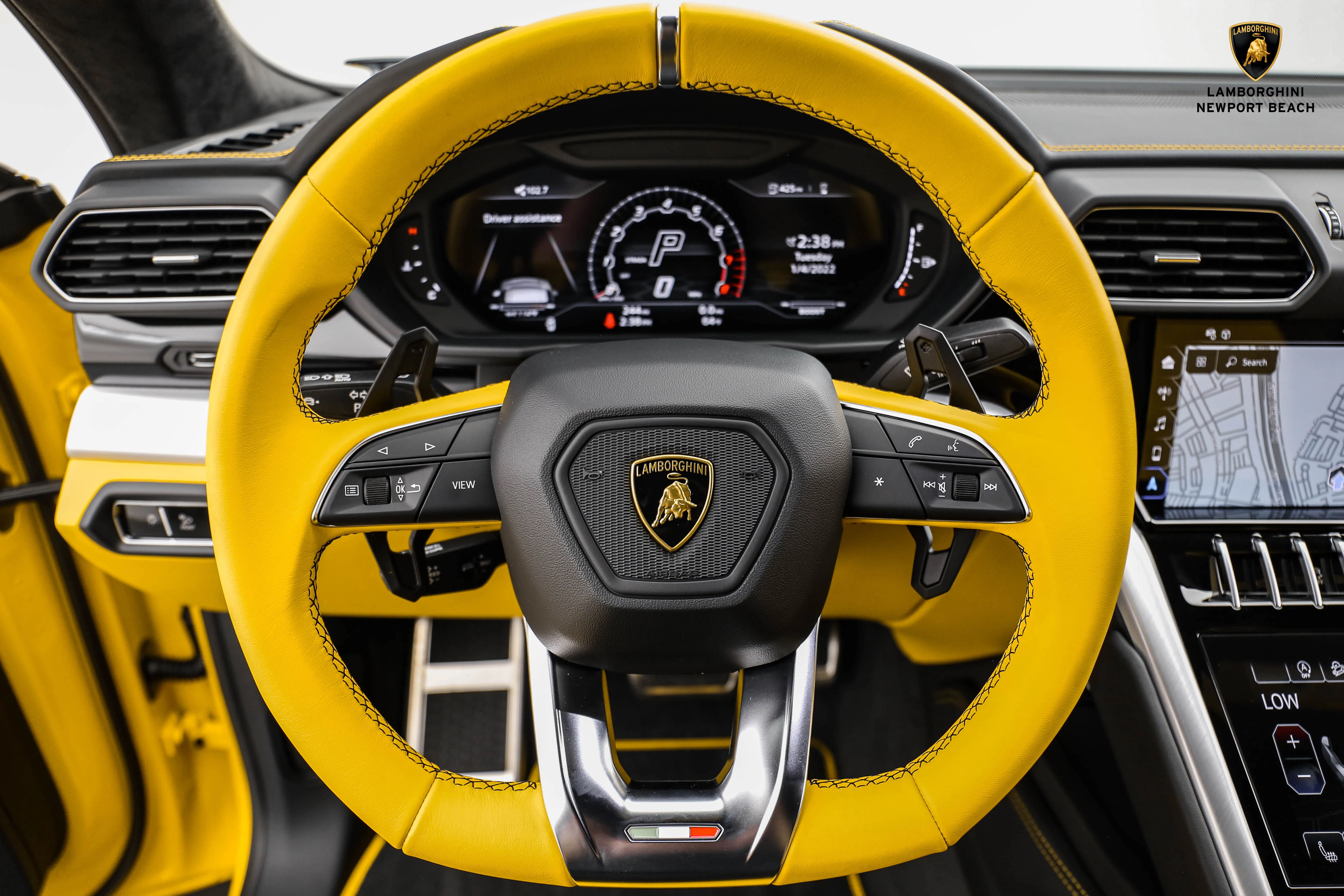 2022 Lamborghini Urus interior, steering wheel, Nero Ade
