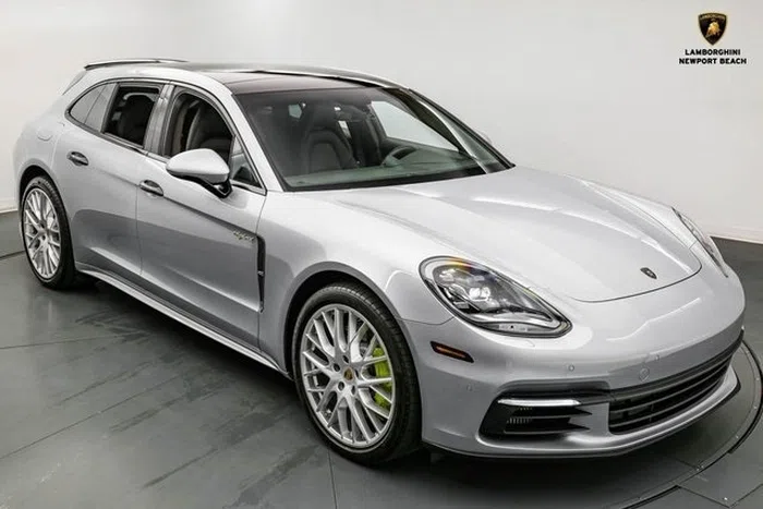 2018 Porsche Panamera 4