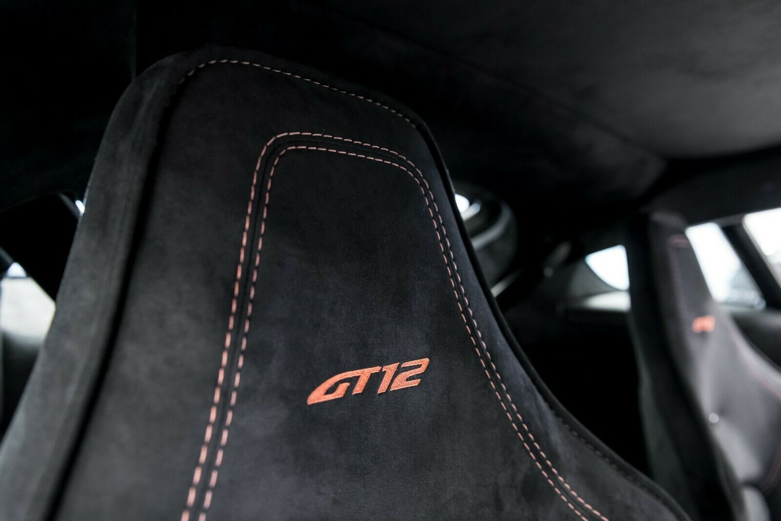 2016 Aston Martin Vantage GT12, 3/15