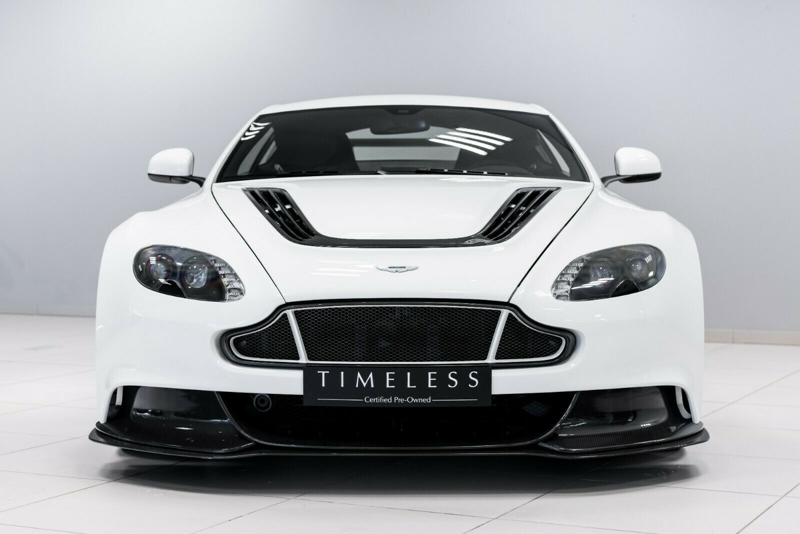 2016 Aston Martin Vantage GT12, 12/15