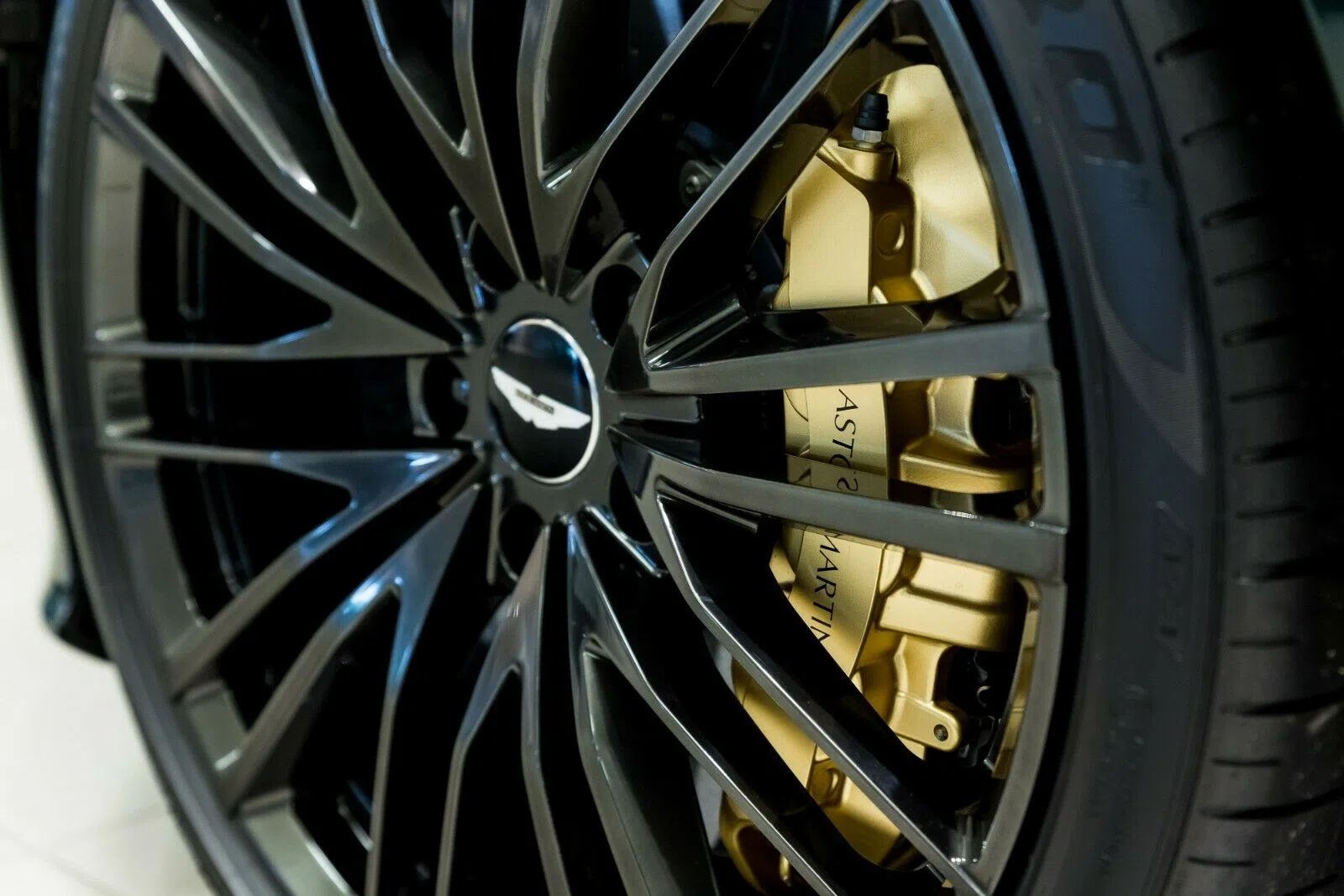 2022 Aston Martin DBS Superleggera V12 Volante by Q wheel