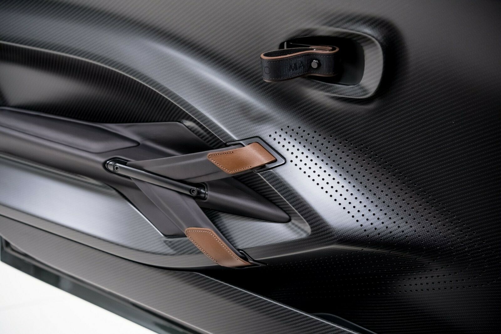 2022 Aston Martin DBR1 V12 Speedster, 6/15