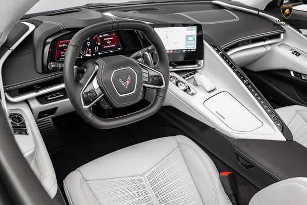 2022 Chevrolet Corvette Stingray interior, dashboard, Sky Cool Gray