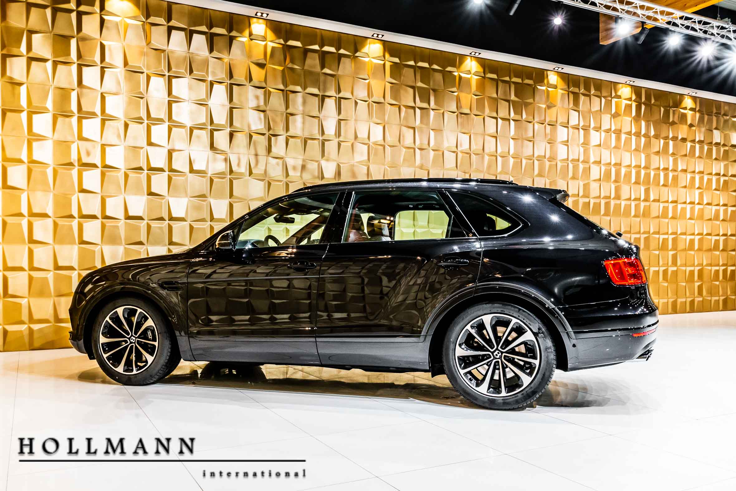 2018 Bentley Bentayga, 6/18